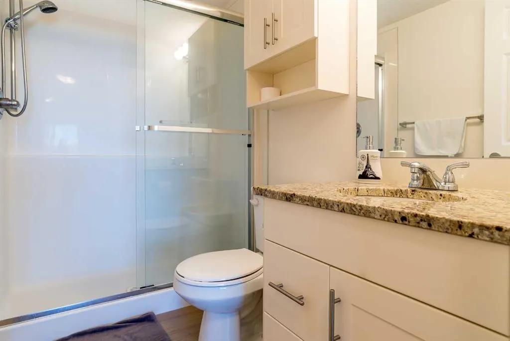 99 Copperstone Park SE, #1208