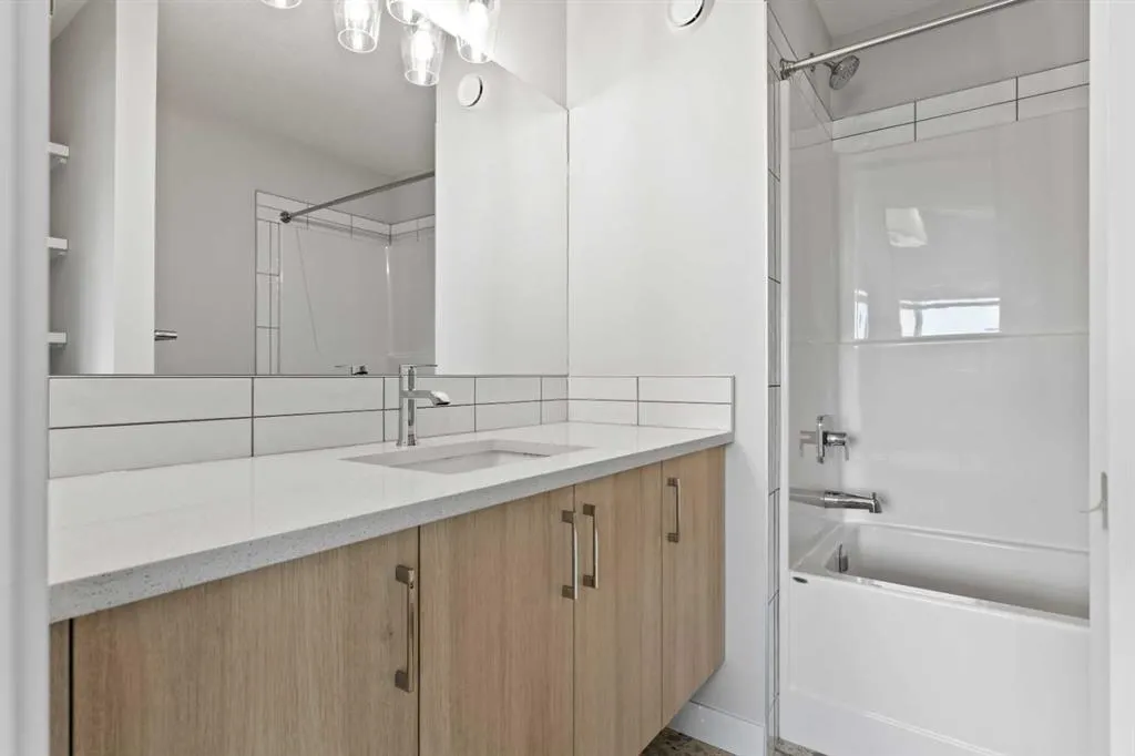 285 Chelsea Court, #114