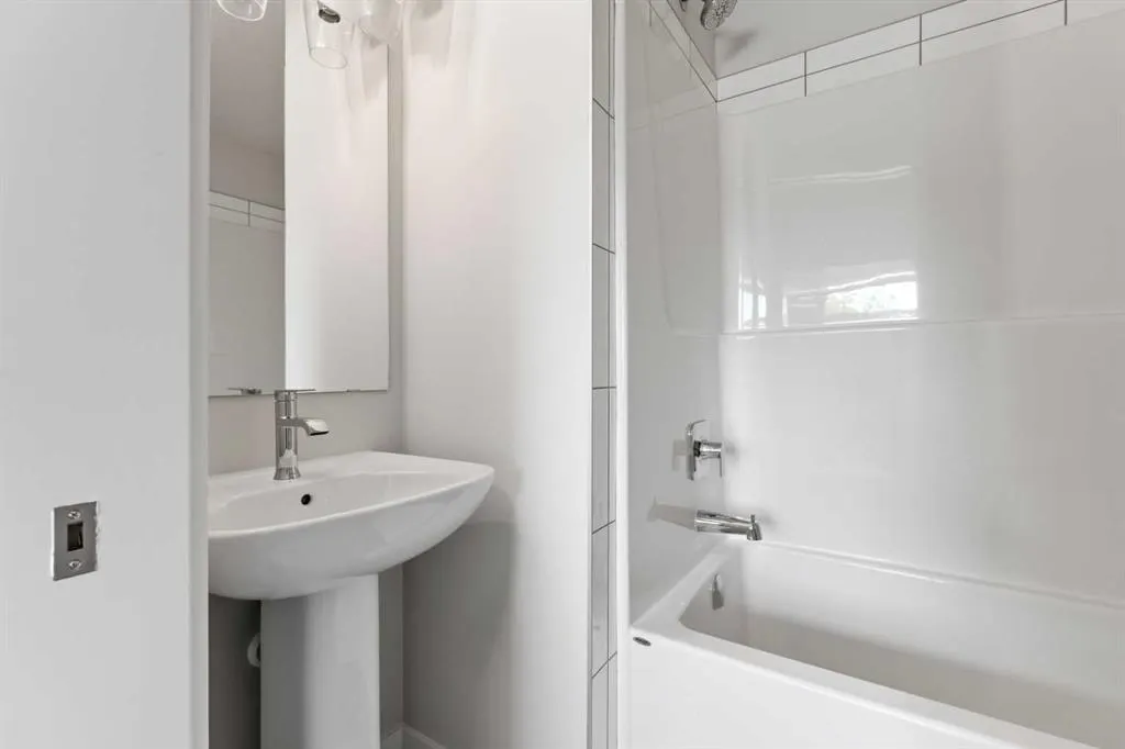285 Chelsea Court, #114