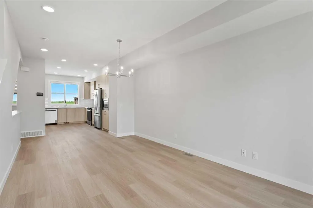 285 Chelsea Court, #114