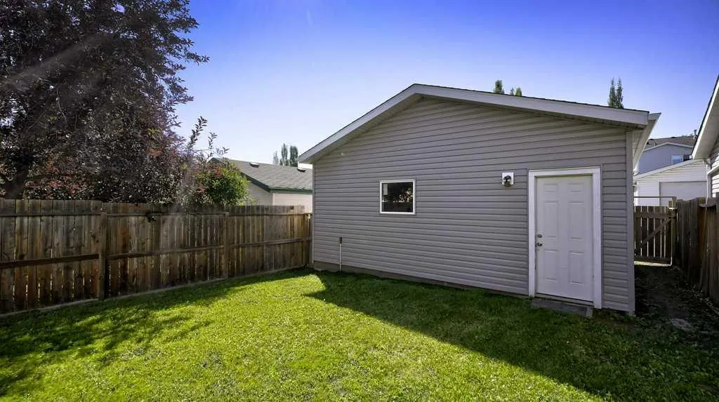 145 Tuscany Valley Green NW