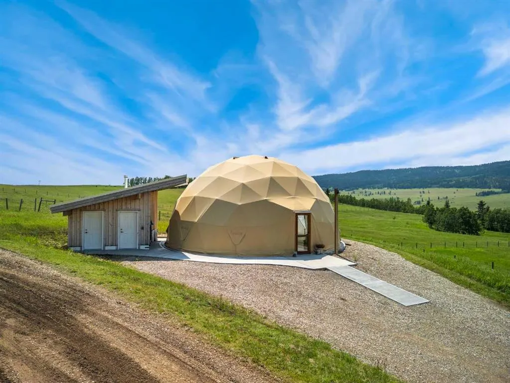272240 Grand Valley Road