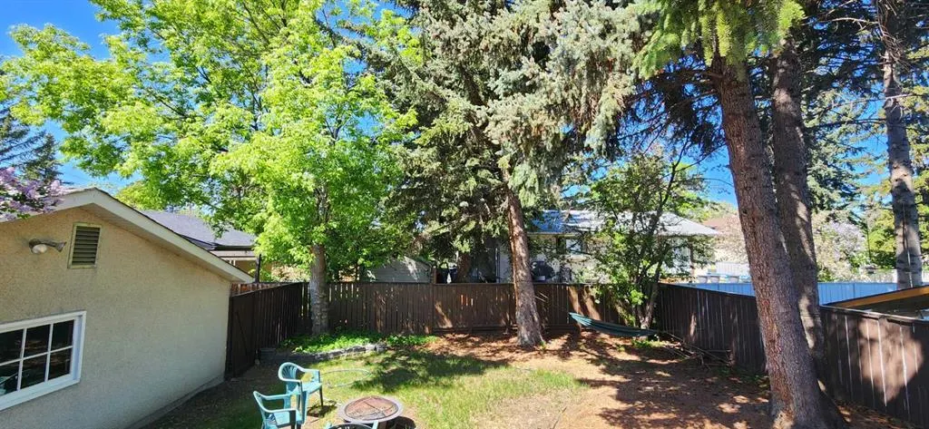 5007 Vallance Crescent NW