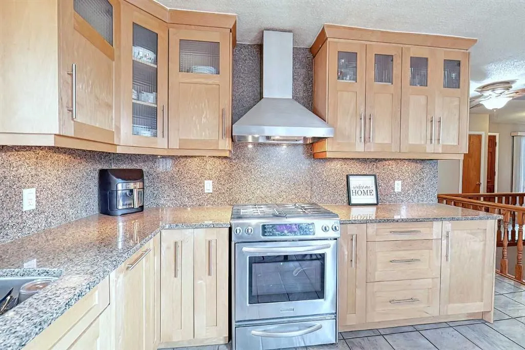 5007 Vallance Crescent NW