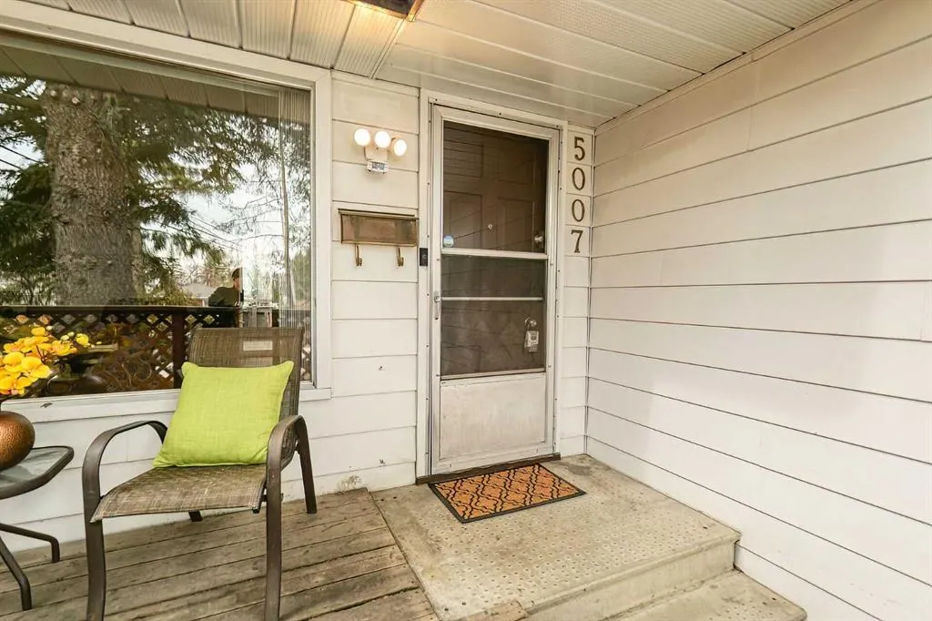 5007 Vallance Crescent NW