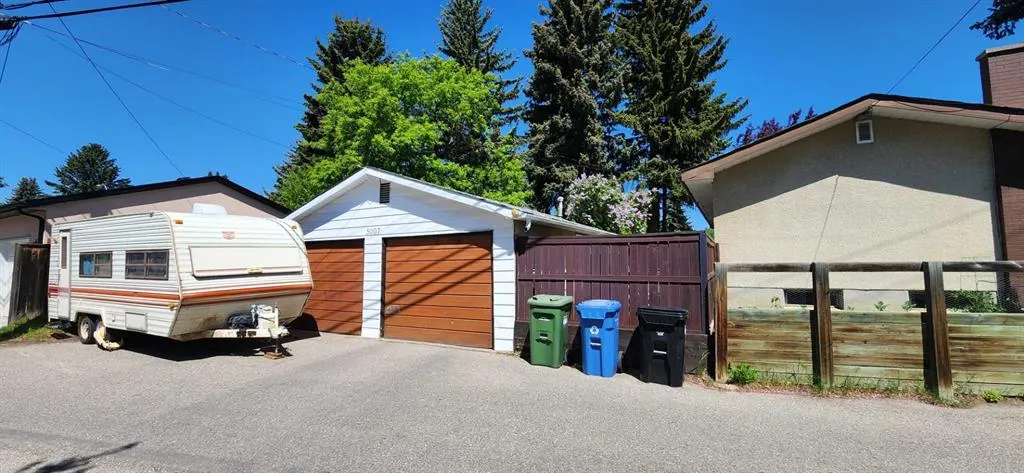 5007 Vallance Crescent NW