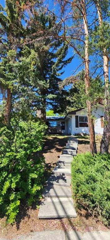 5007 Vallance Crescent NW