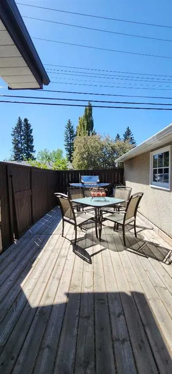 5007 Vallance Crescent NW