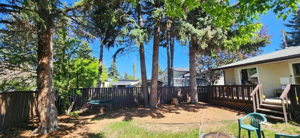5007 Vallance Crescent NW