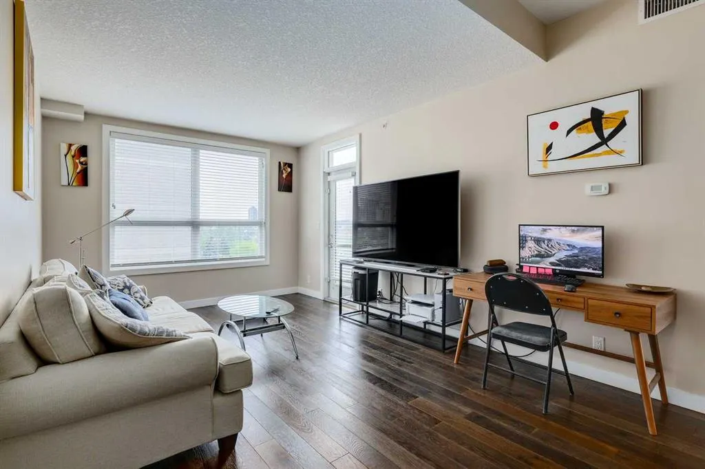 1110 3 Avenue NW, #707