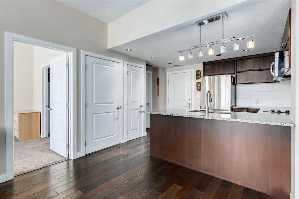1110 3 Avenue NW, #707