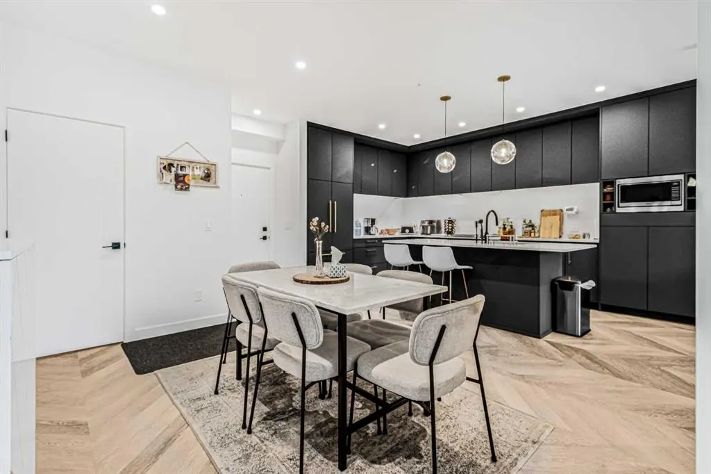 4275 Norford Avenue NW, #319
