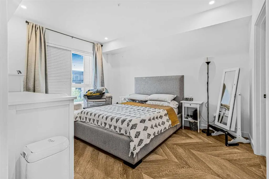 4275 Norford Avenue NW, #319