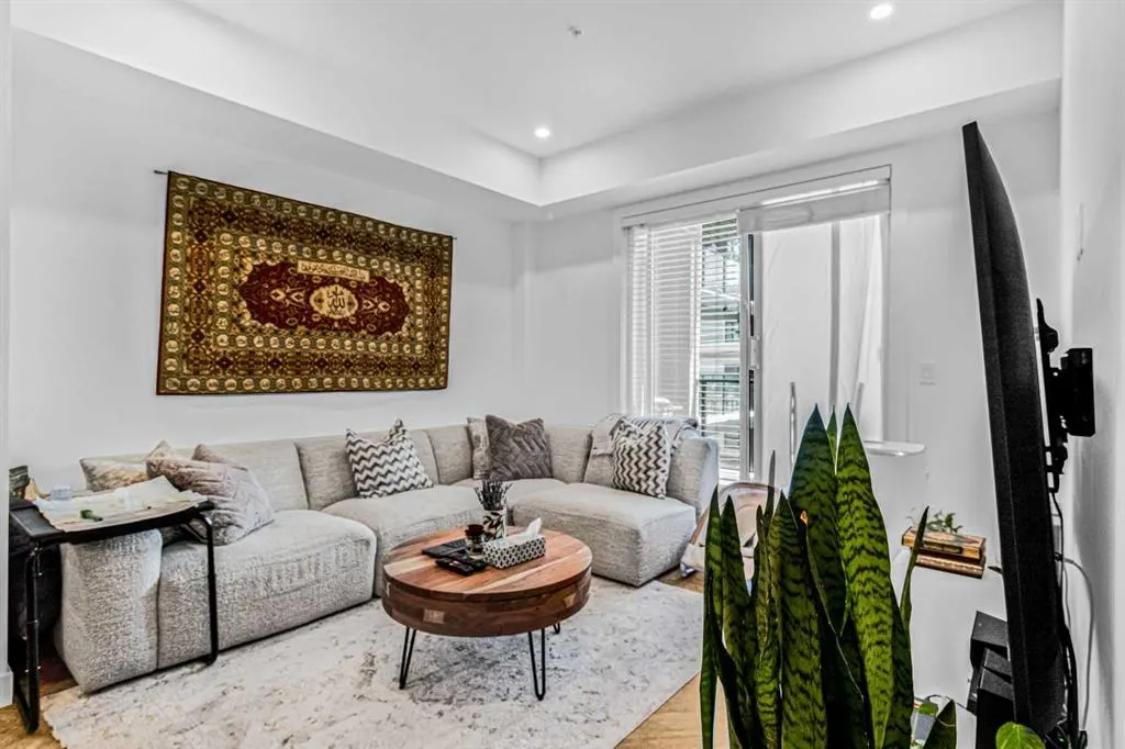4275 Norford Avenue NW, #319