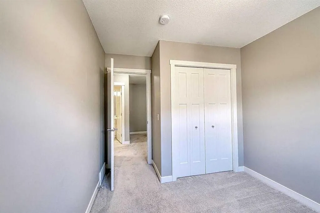 641 Skyview Ranch Grove NE