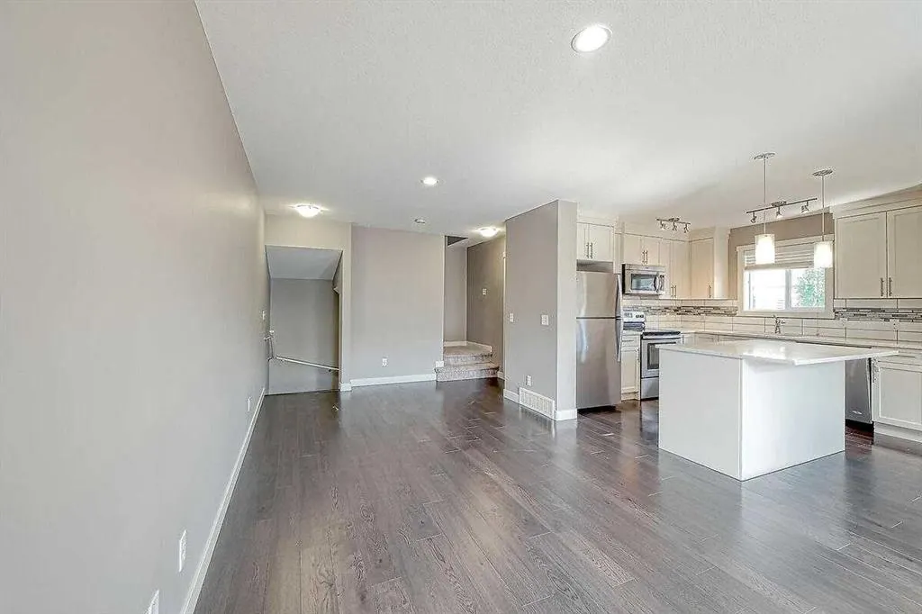 641 Skyview Ranch Grove NE