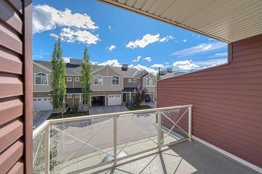 641 Skyview Ranch Grove NE