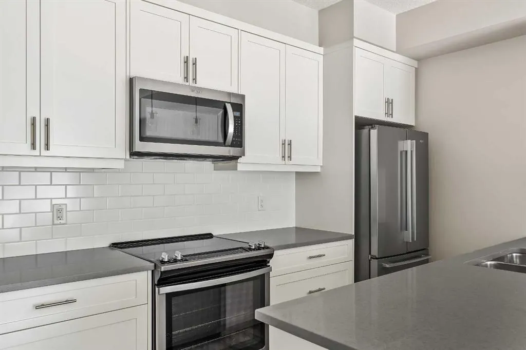 100 Auburn Meadows Manor SE, #206