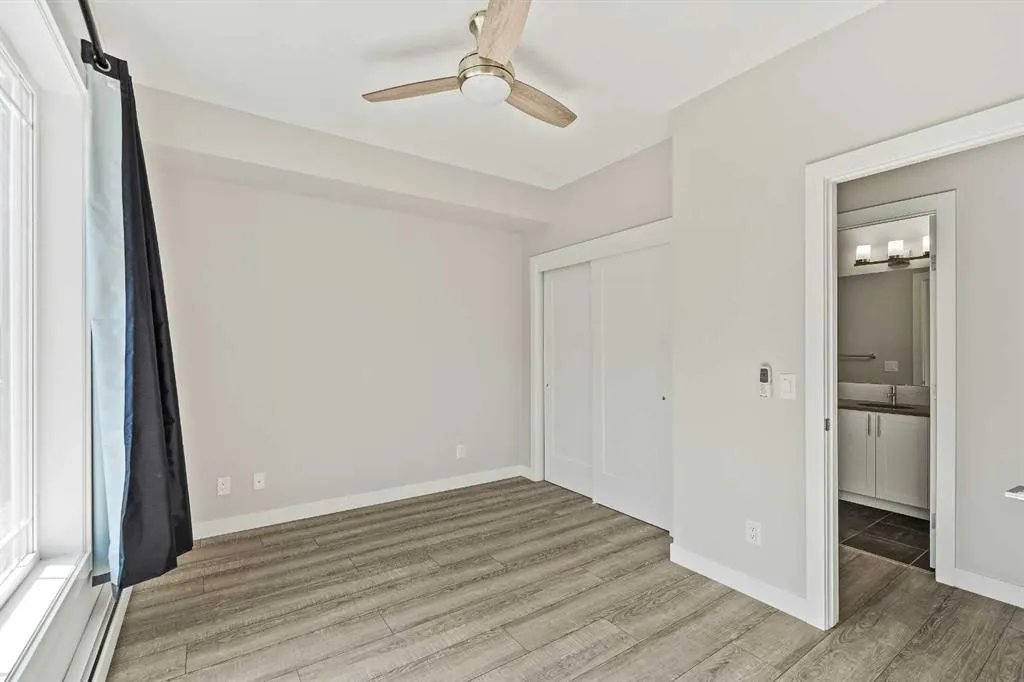 100 Auburn Meadows Manor SE, #206