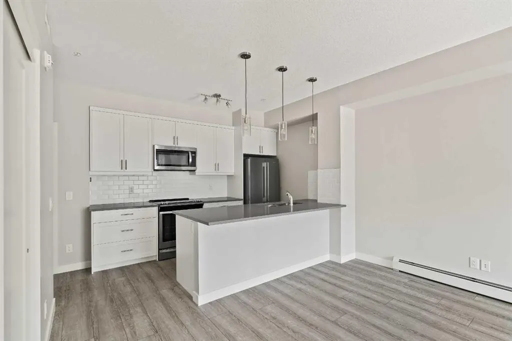 100 Auburn Meadows Manor SE, #206