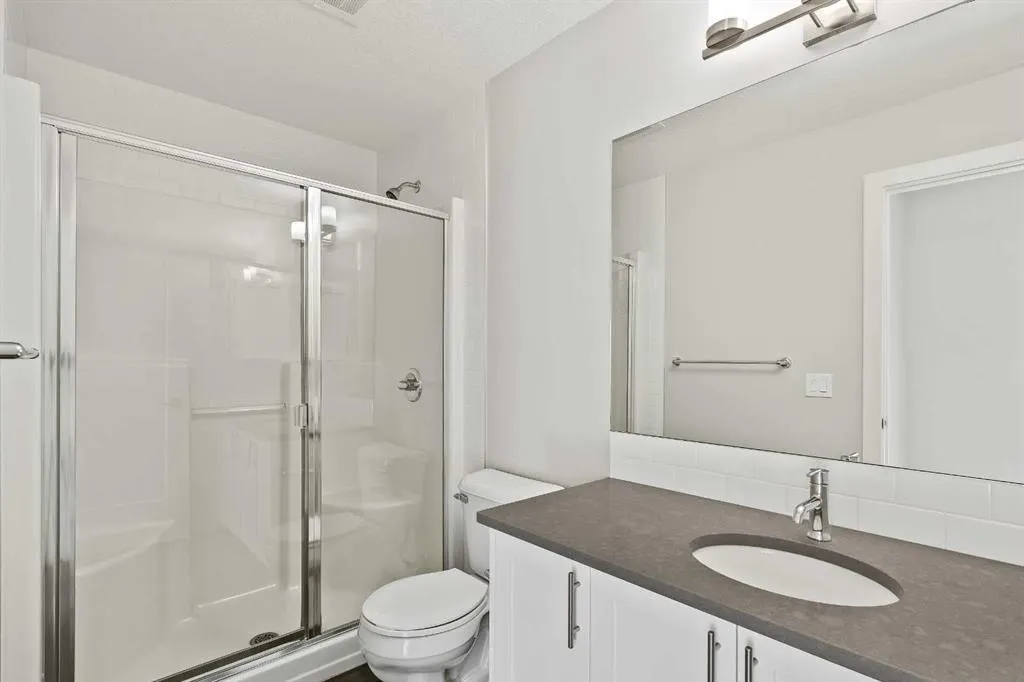 100 Auburn Meadows Manor SE, #206