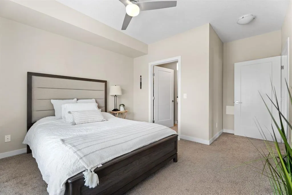 100 Auburn Meadows Manor SE, #111