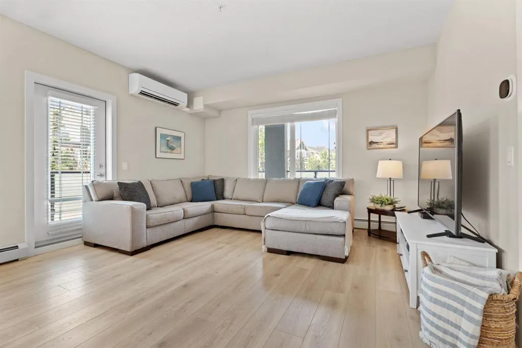 100 Auburn Meadows Manor SE, #111