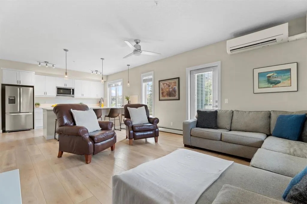 100 Auburn Meadows Manor SE, #111