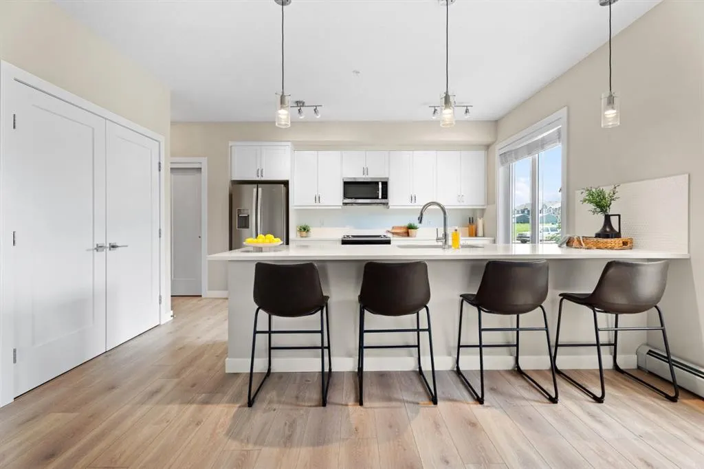 100 Auburn Meadows Manor SE, #111