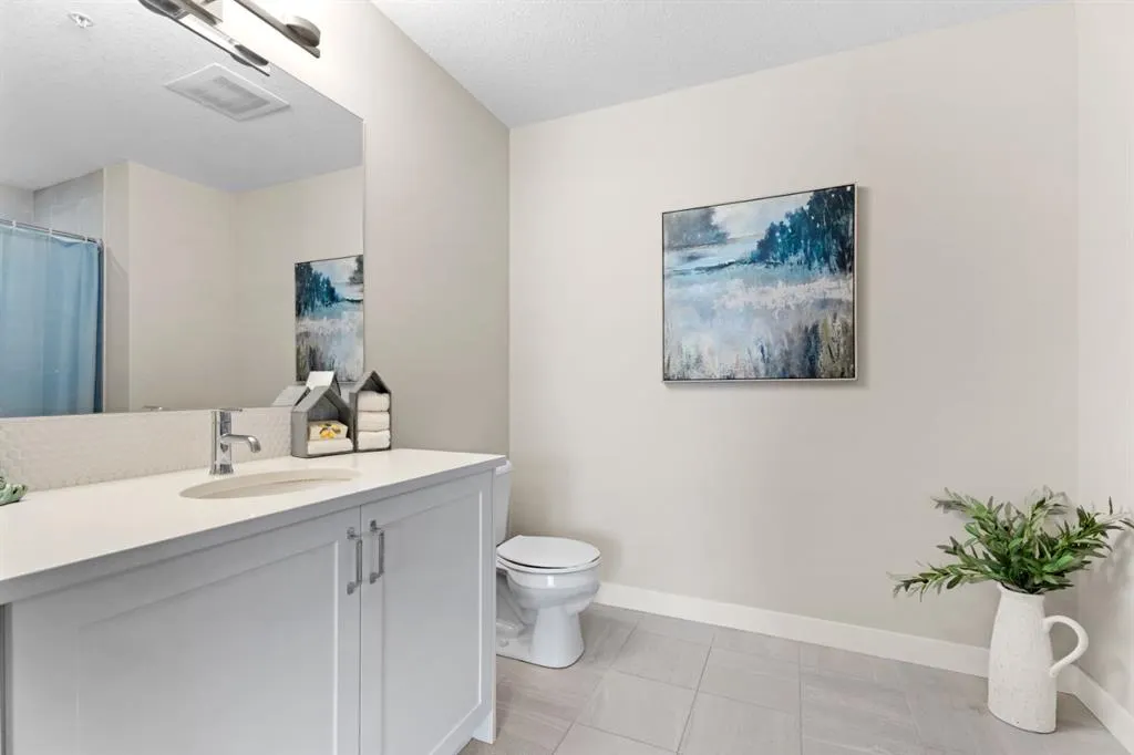 100 Auburn Meadows Manor SE, #111