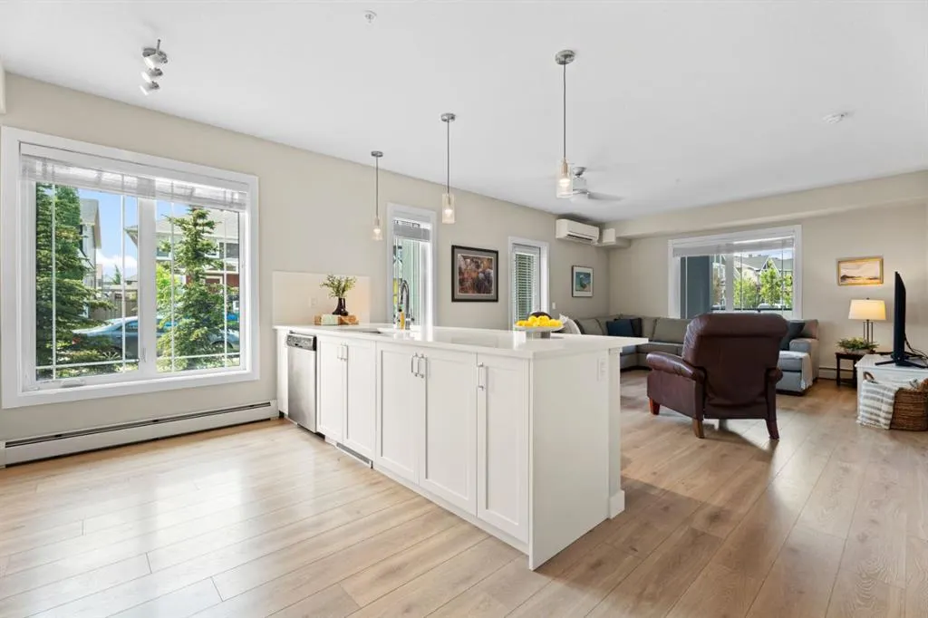 100 Auburn Meadows Manor SE, #111