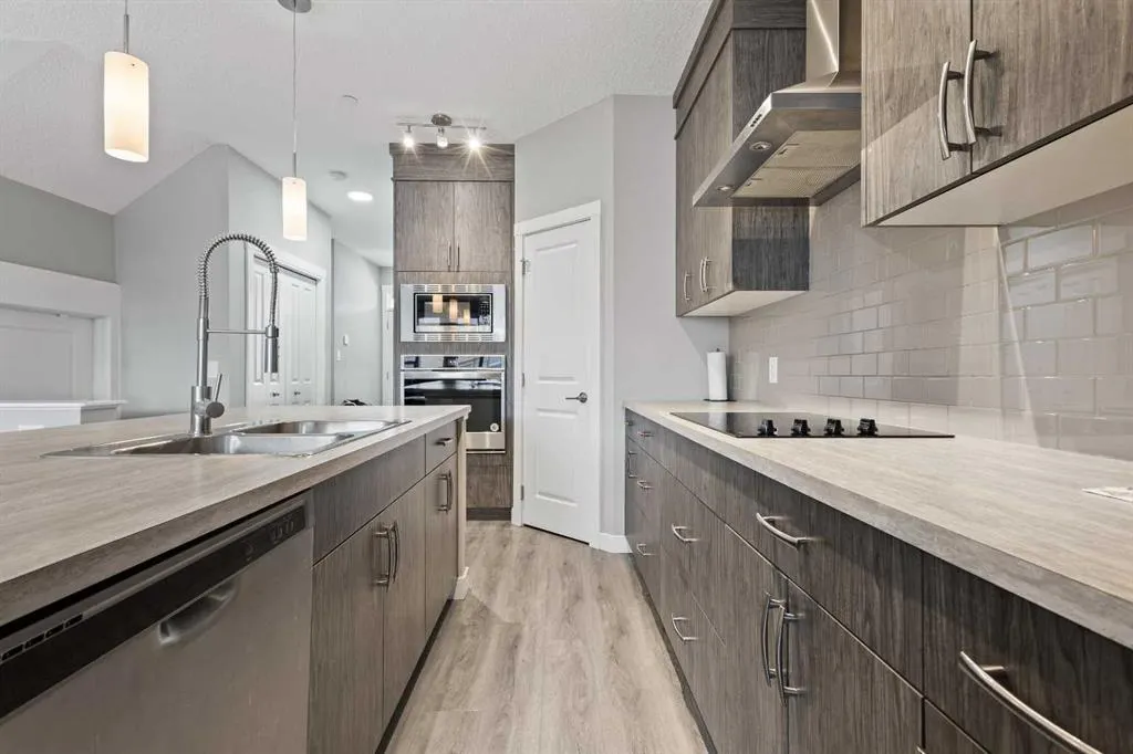 75 Howse Crescent NE