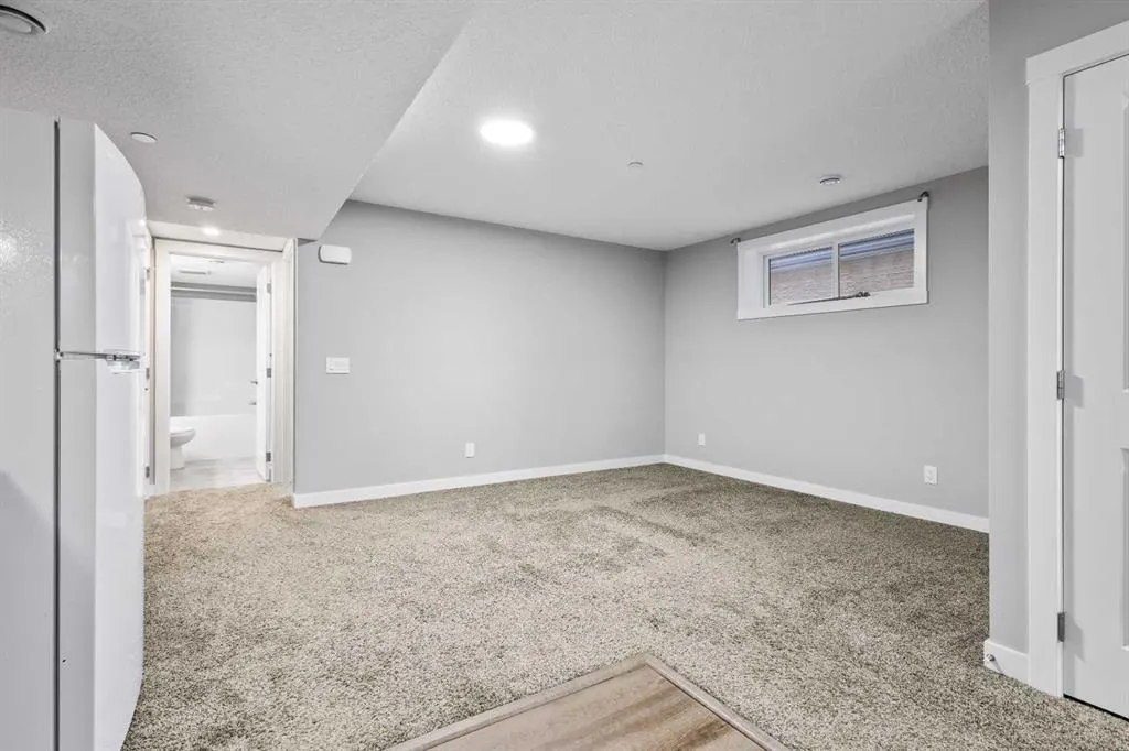 75 Howse Crescent NE