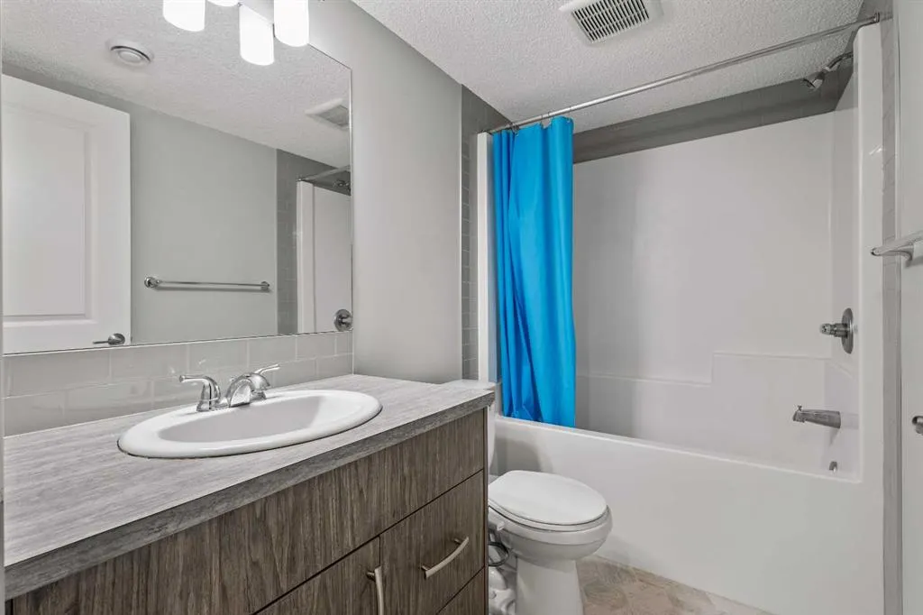 75 Howse Crescent NE