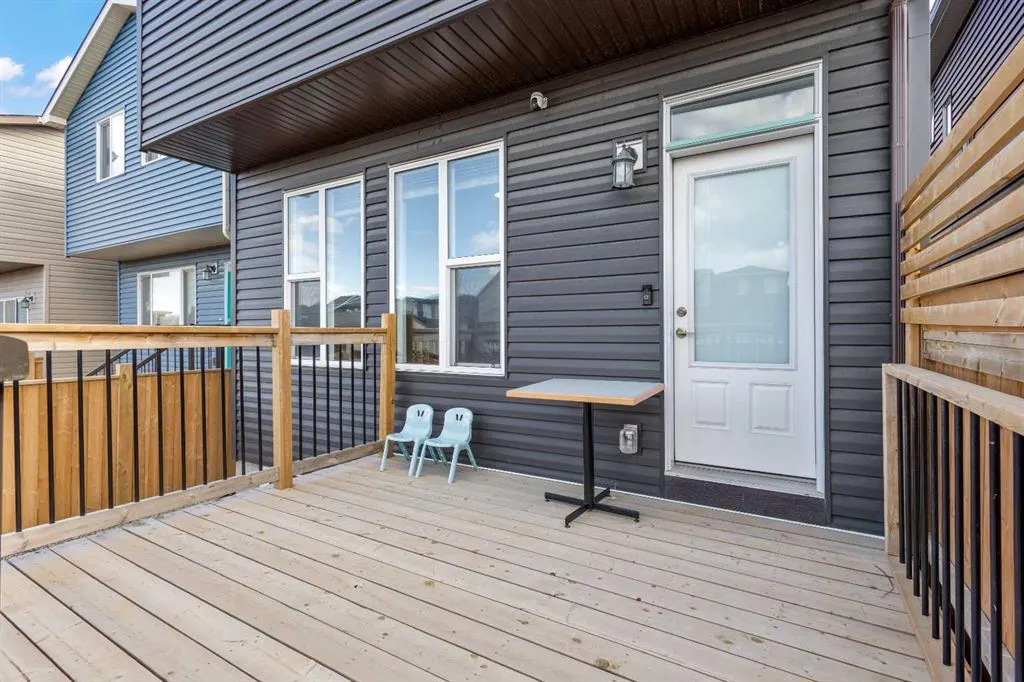 75 Howse Crescent NE