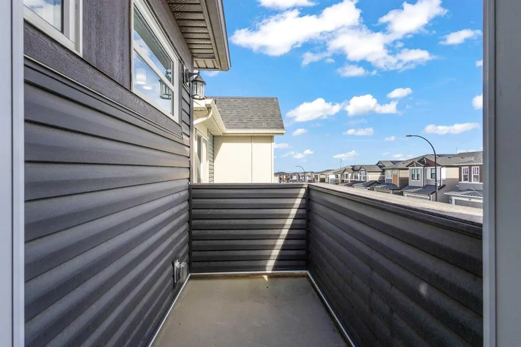 75 Howse Crescent NE