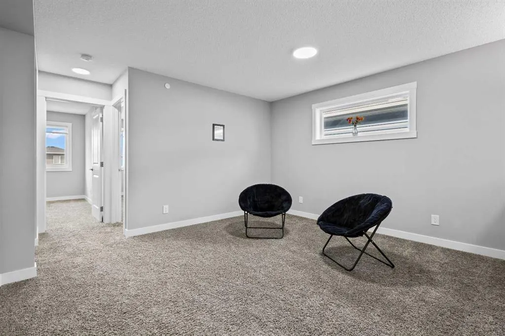 75 Howse Crescent NE