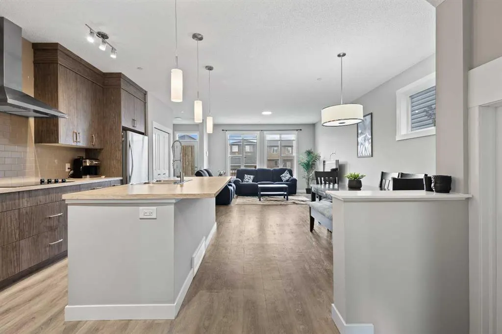75 Howse Crescent NE