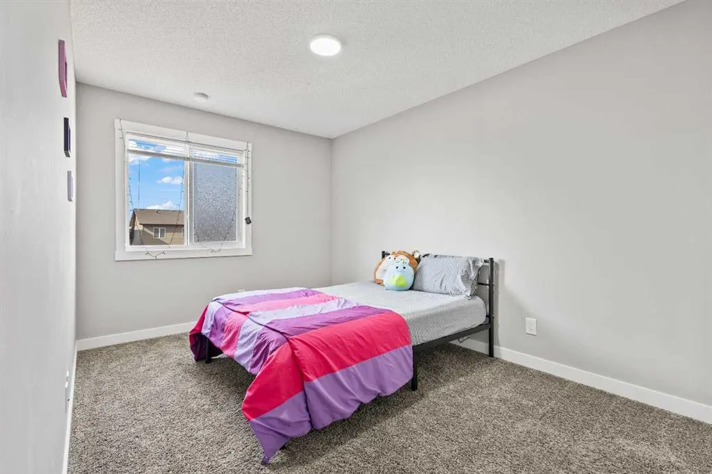 75 Howse Crescent NE