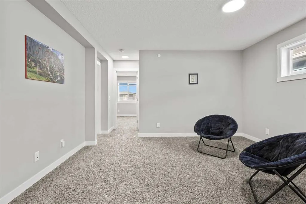 75 Howse Crescent NE