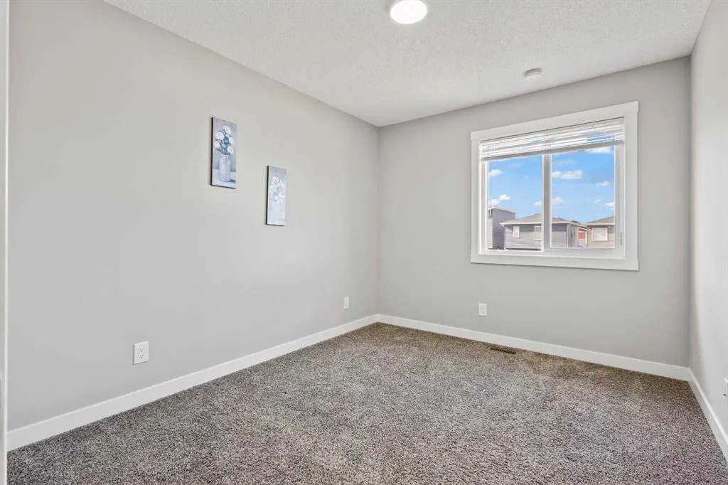 75 Howse Crescent NE