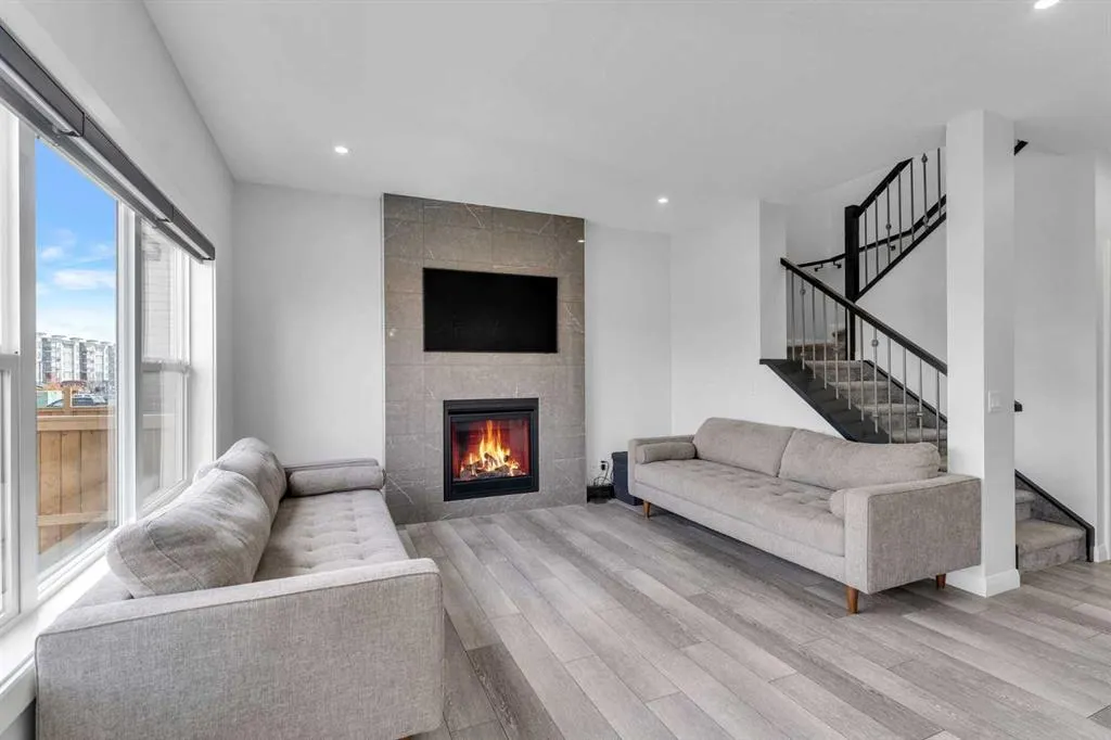 383 Dawson Harbour Court
