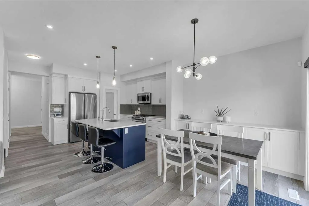 383 Dawson Harbour Court