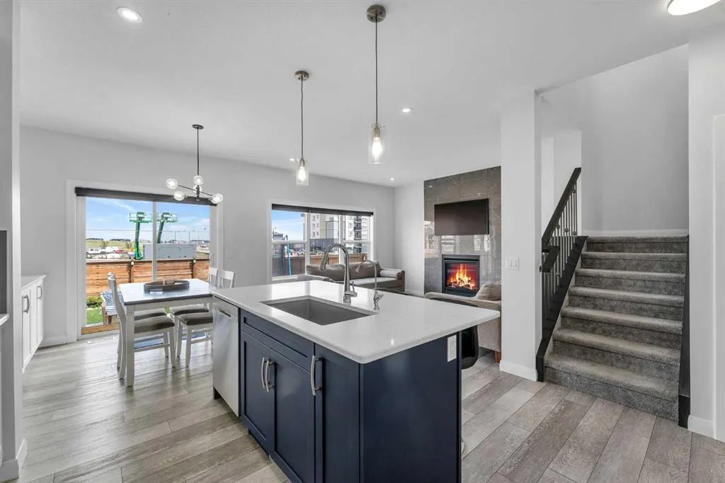 383 Dawson Harbour Court