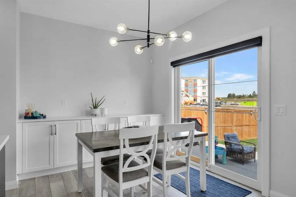 383 Dawson Harbour Court