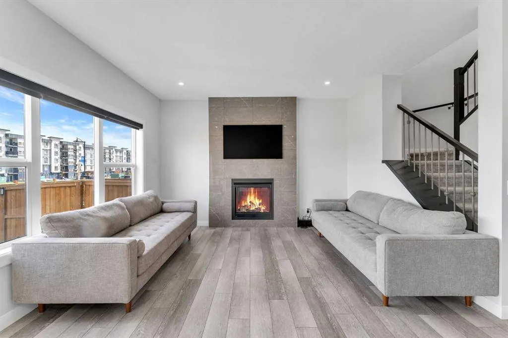 383 Dawson Harbour Court