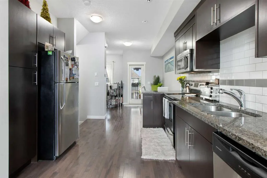 248 Kinniburgh Boulevard, #44