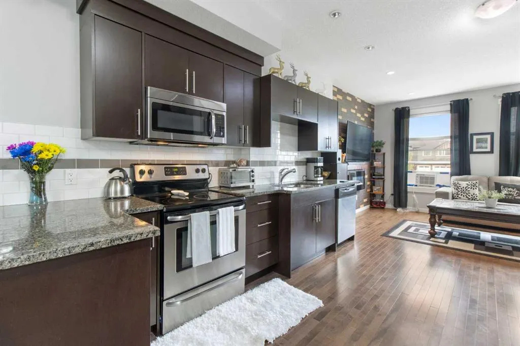 248 Kinniburgh Boulevard, #44