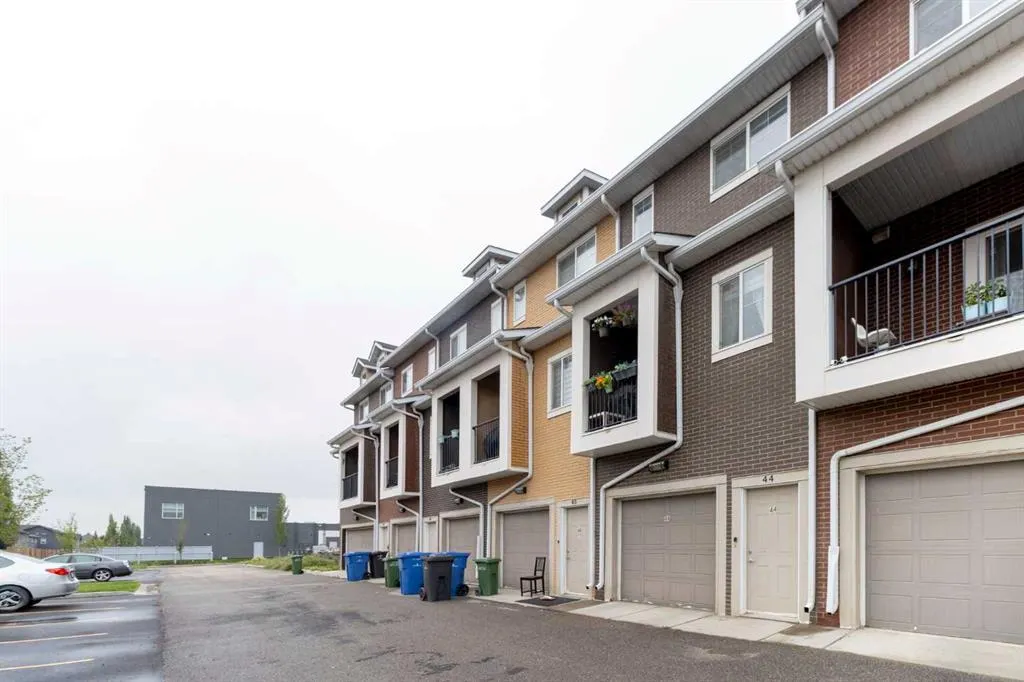 248 Kinniburgh Boulevard, #44