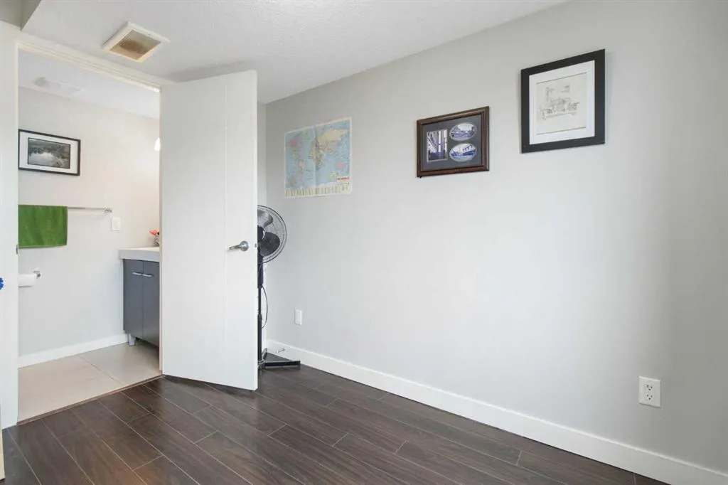248 Kinniburgh Boulevard, #44